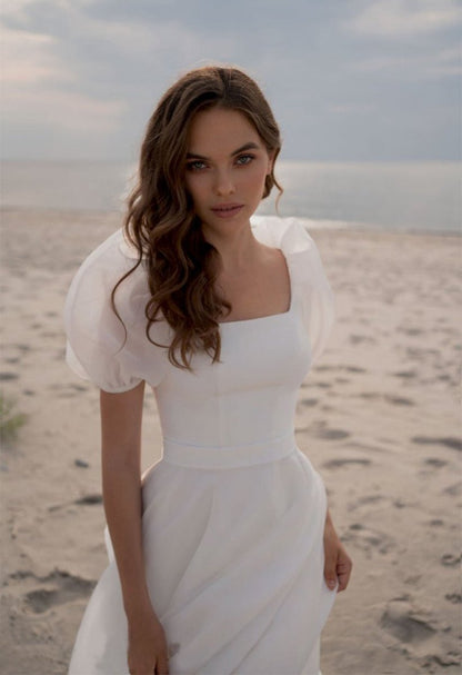 Charming A-line Square Neck Short Sleeves Wedding Dresses with Train