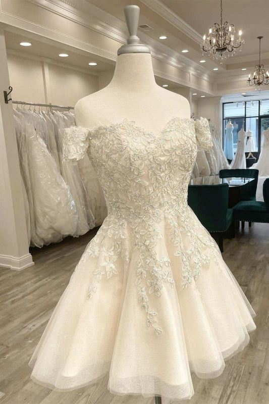 Lace Appliques A-line Short Wedding Dresses