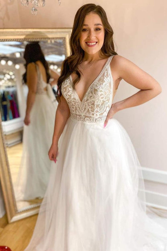Lace V-Neck Backless A-line Tulle Wedding Dresses