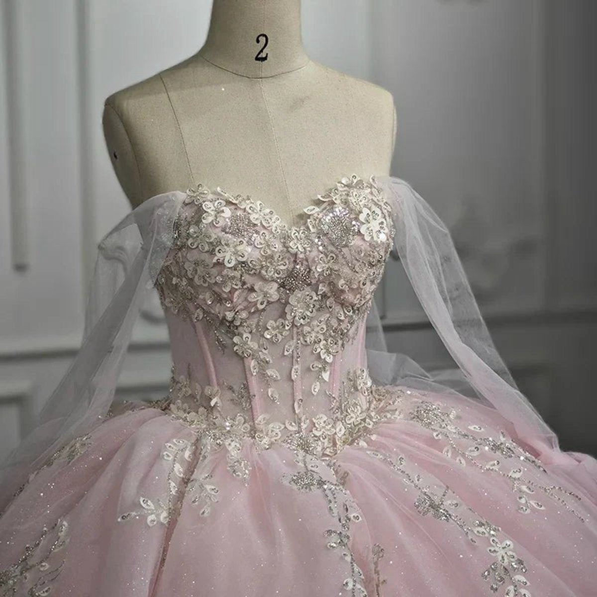 Ball Gown Lace Strapless Sleeveless Quinceanera Dresses