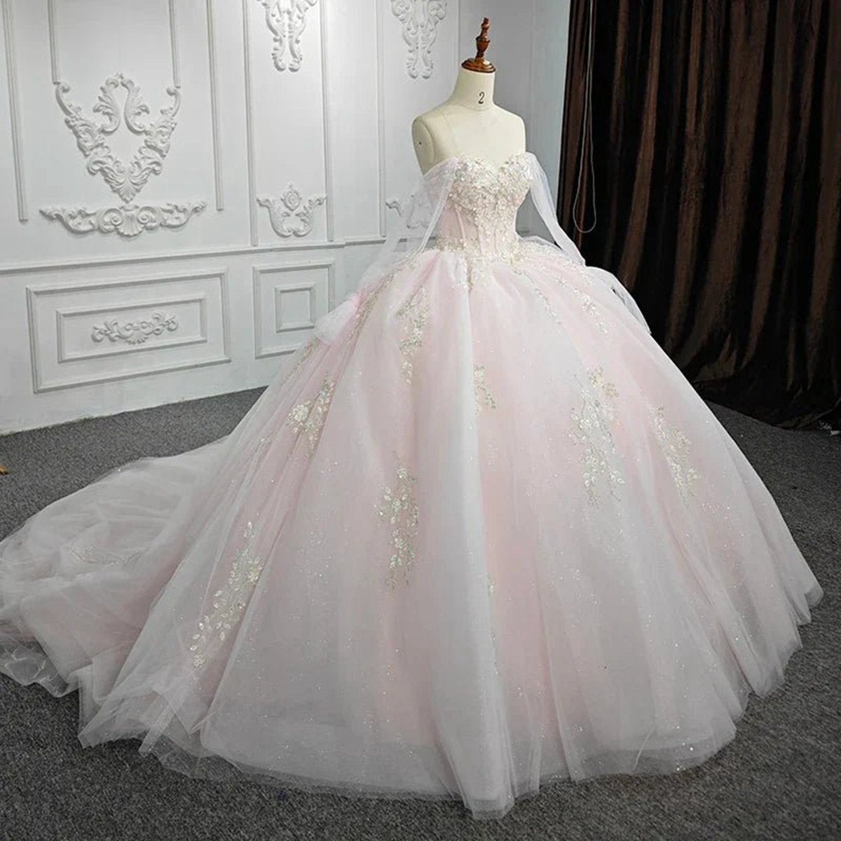 Ball Gown Lace Strapless Sleeveless Quinceanera Dresses