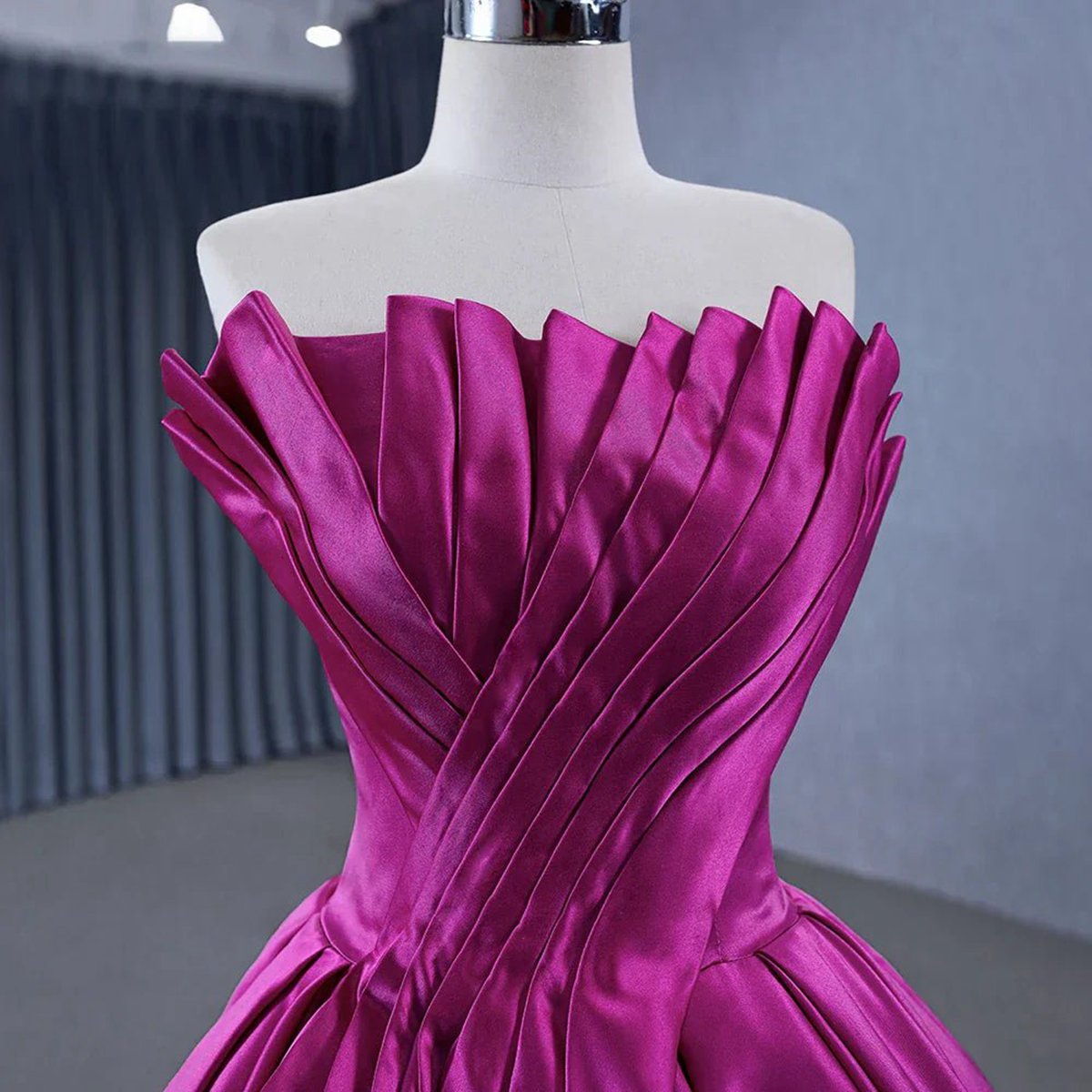 Quinceanera Dresses Novelty A-line Satin Strapless Ball Gown Evening Dresses for Women