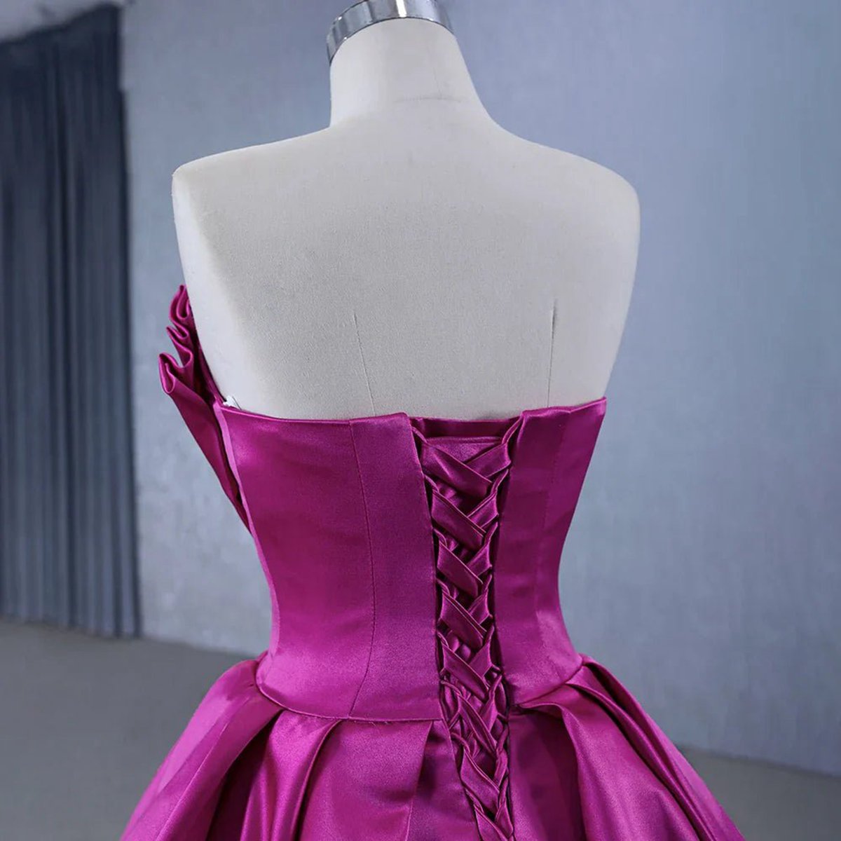 Quinceanera Dresses Novelty A-line Satin Strapless Ball Gown Evening Dresses for Women