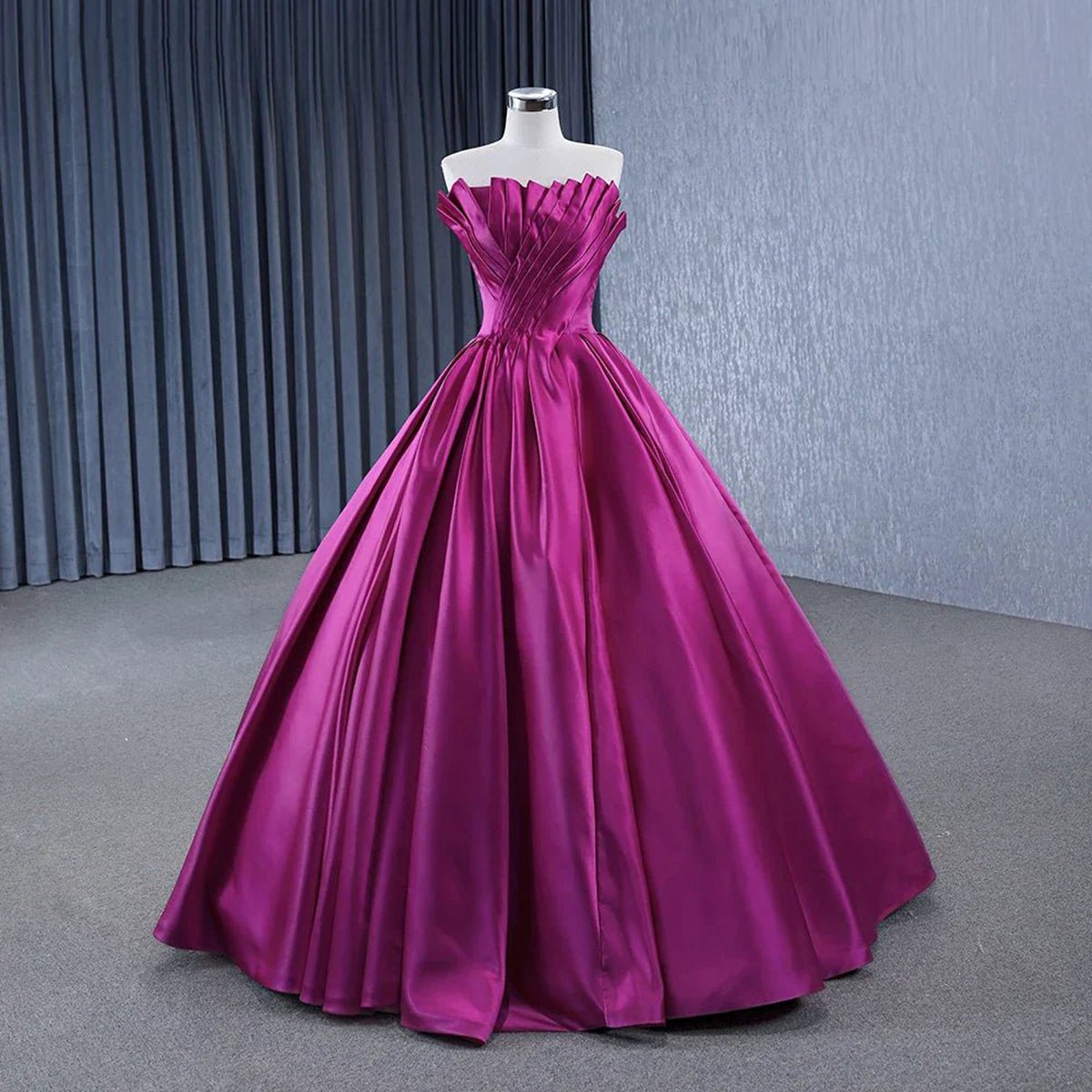 Quinceanera Dresses Novelty A-line Satin Strapless Ball Gown Evening Dresses for Women