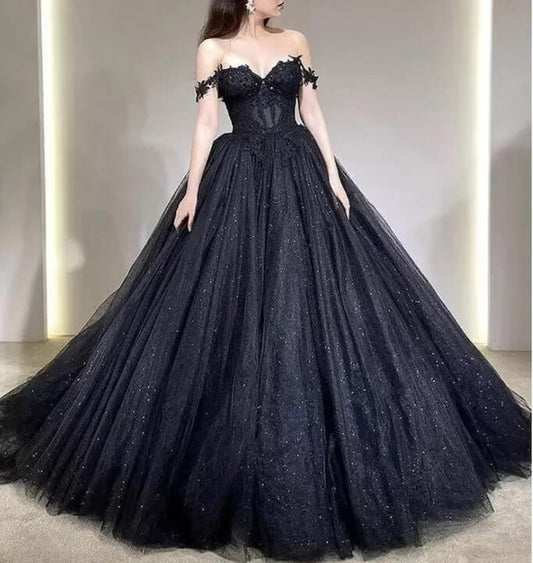 A-line Gothic Wedding Dresses Off the Shoulder Lace Tulle