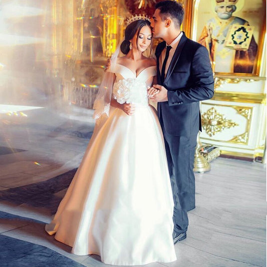 A-line Satin Sweep Train Wedding Dresses with Sleeveless