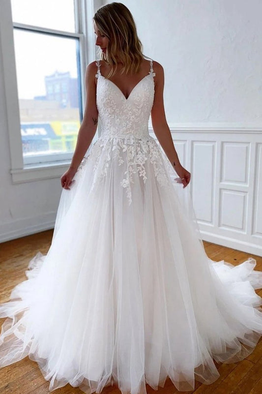 Chic A-line Spaghetti Straps Tulle Sweep Train Wedding Dresses with Appliques