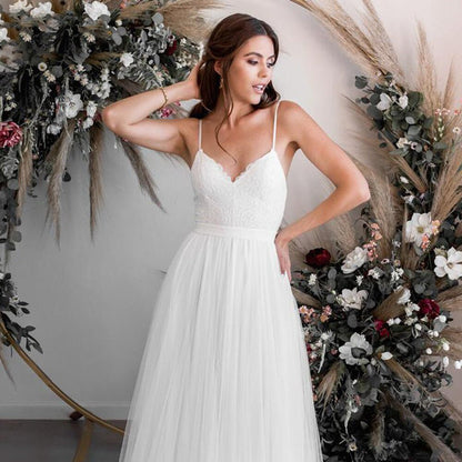 A-line Tulle Spaghetti Straps Wedding Dresses with Lace Appliques