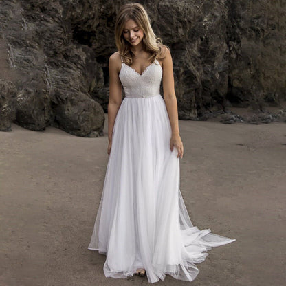 A-line Tulle Spaghetti Straps Wedding Dresses with Lace Appliques