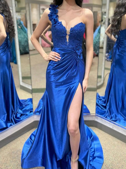 One-Shoulder 3D Floral Lace Pleated Long Gown with Slit