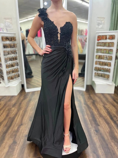 One-Shoulder 3D Floral Lace Pleated Long Gown with Slit