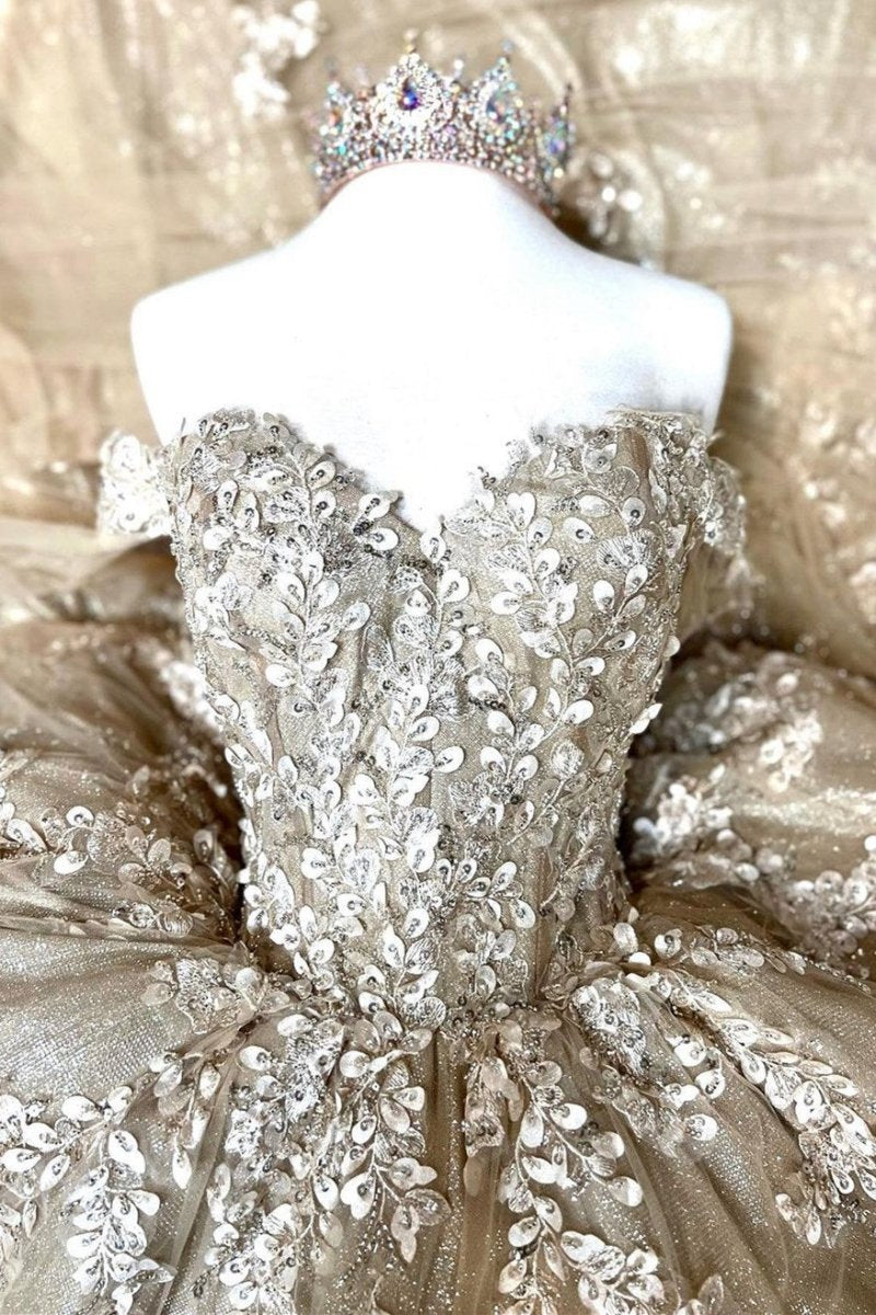 Glamorous Gold Sweetheart Quinceanera Dresses with Cape Sleeves