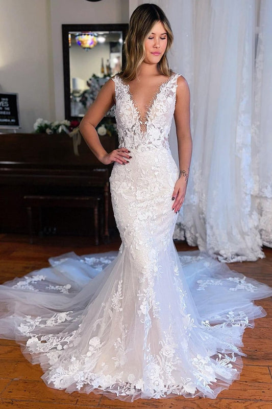 V-Neck Mermaid Long Lace Wedding Dresses