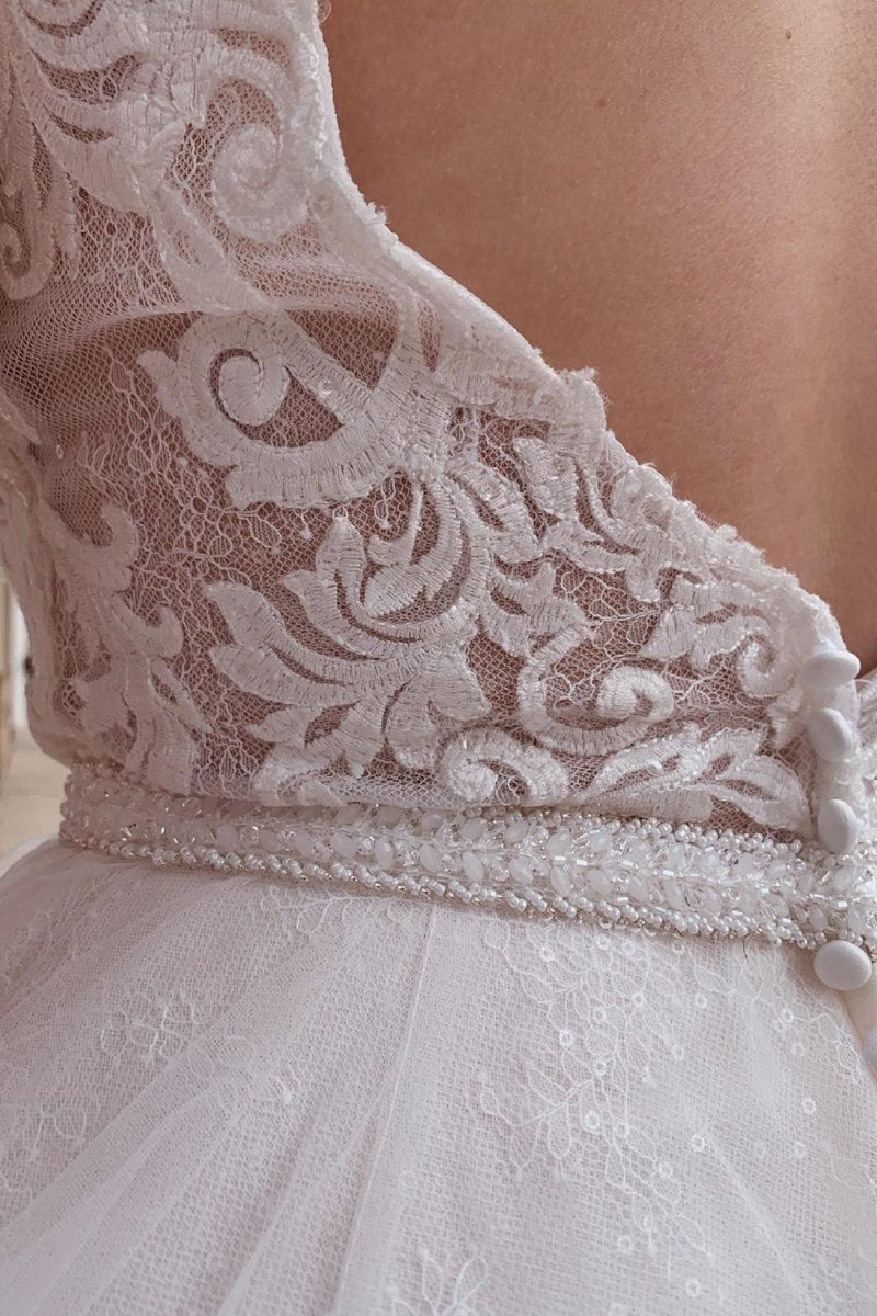 A-line Tulle Long Wedding Dresses with Beading