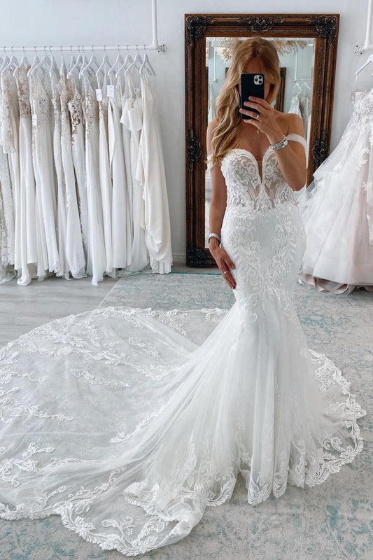Long Tulle Mermaid Wedding Dresses with Lace Appliques