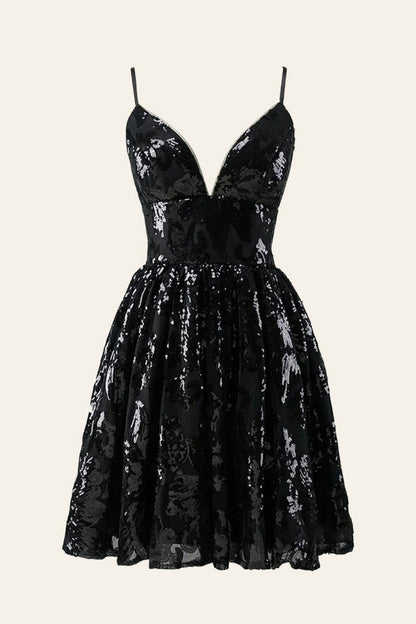 A-line Spaghetti Straps V Neck Lace Homecoming Dresses