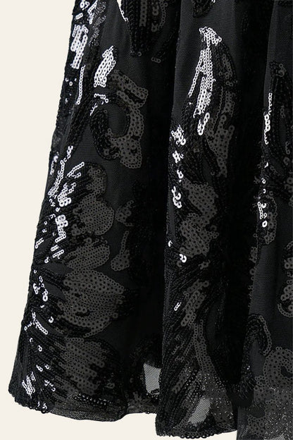 A-line Spaghetti Straps V Neck Lace Homecoming Dresses