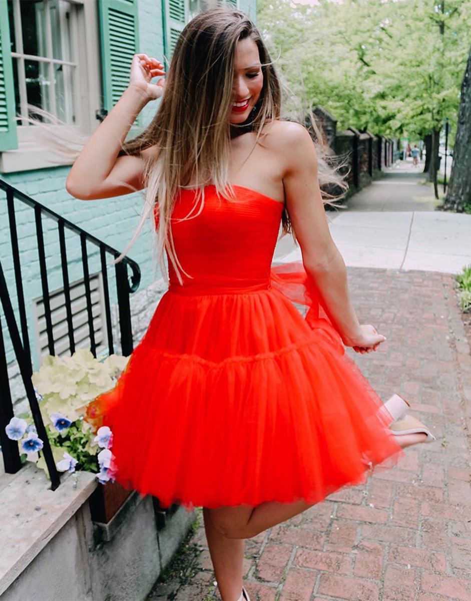 A-line Strapless Tulle Homecoming Dresses