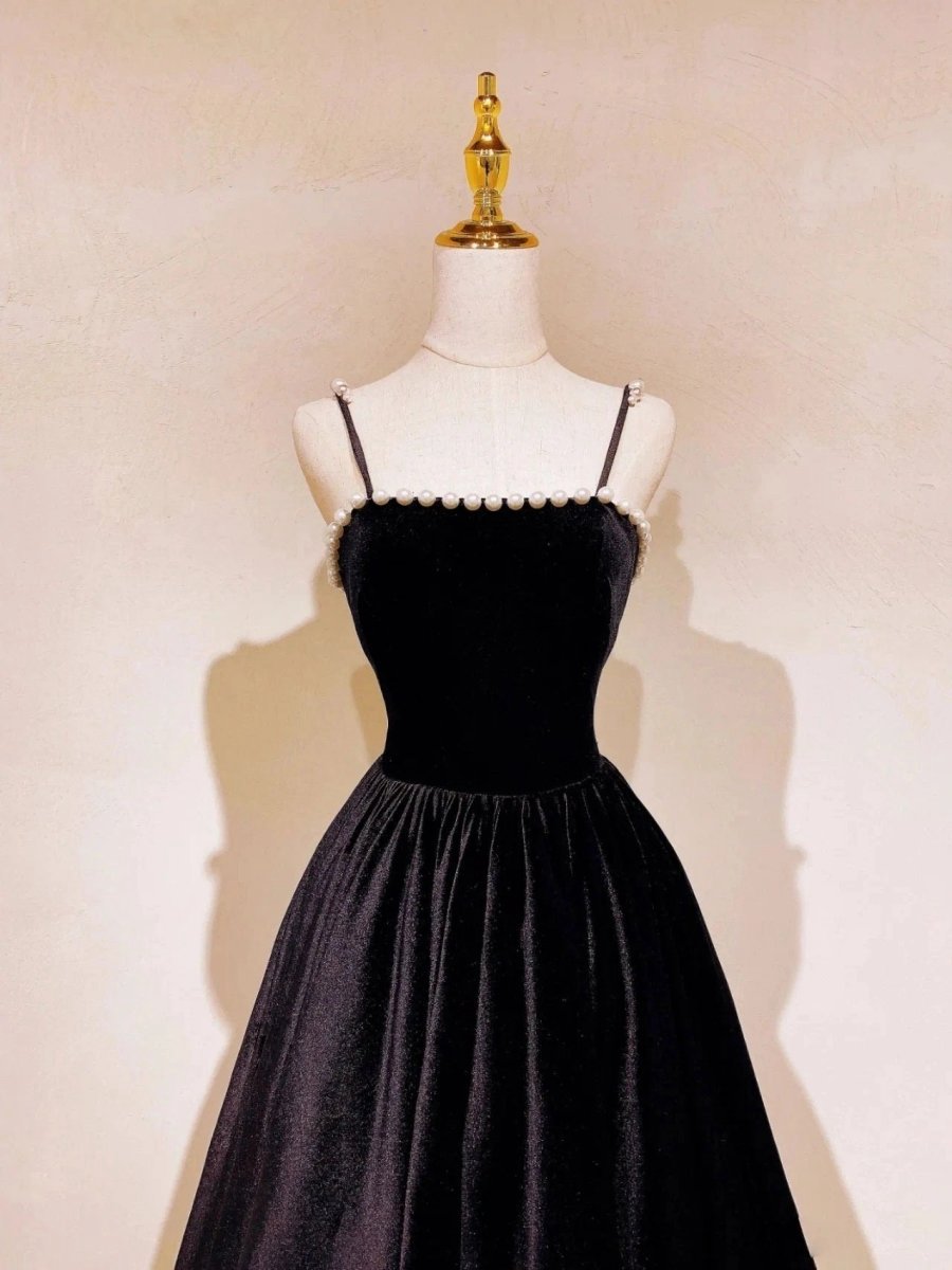 Elegant A-line Spaghetti Straps Sleeveless Backless Long Prom Dresses with Beading
