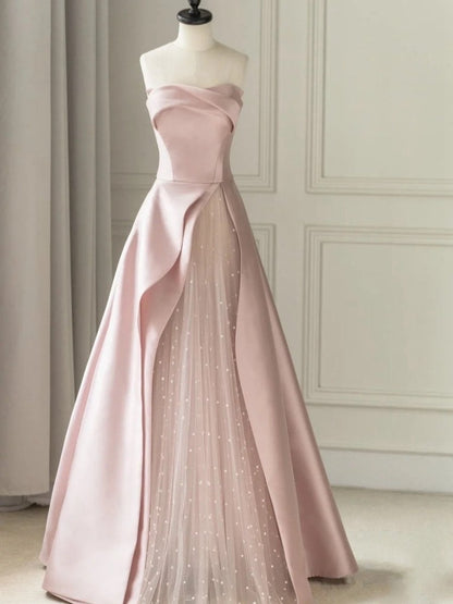 Sleeveless Satin A-line Floor-Length Evening Gown Slit with Tulle Strapless Prom Dresses