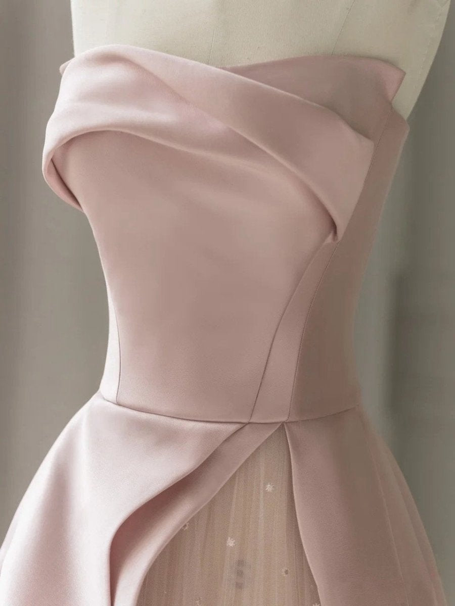 Sleeveless Satin A-line Floor-Length Evening Gown Slit with Tulle Strapless Prom Dresses