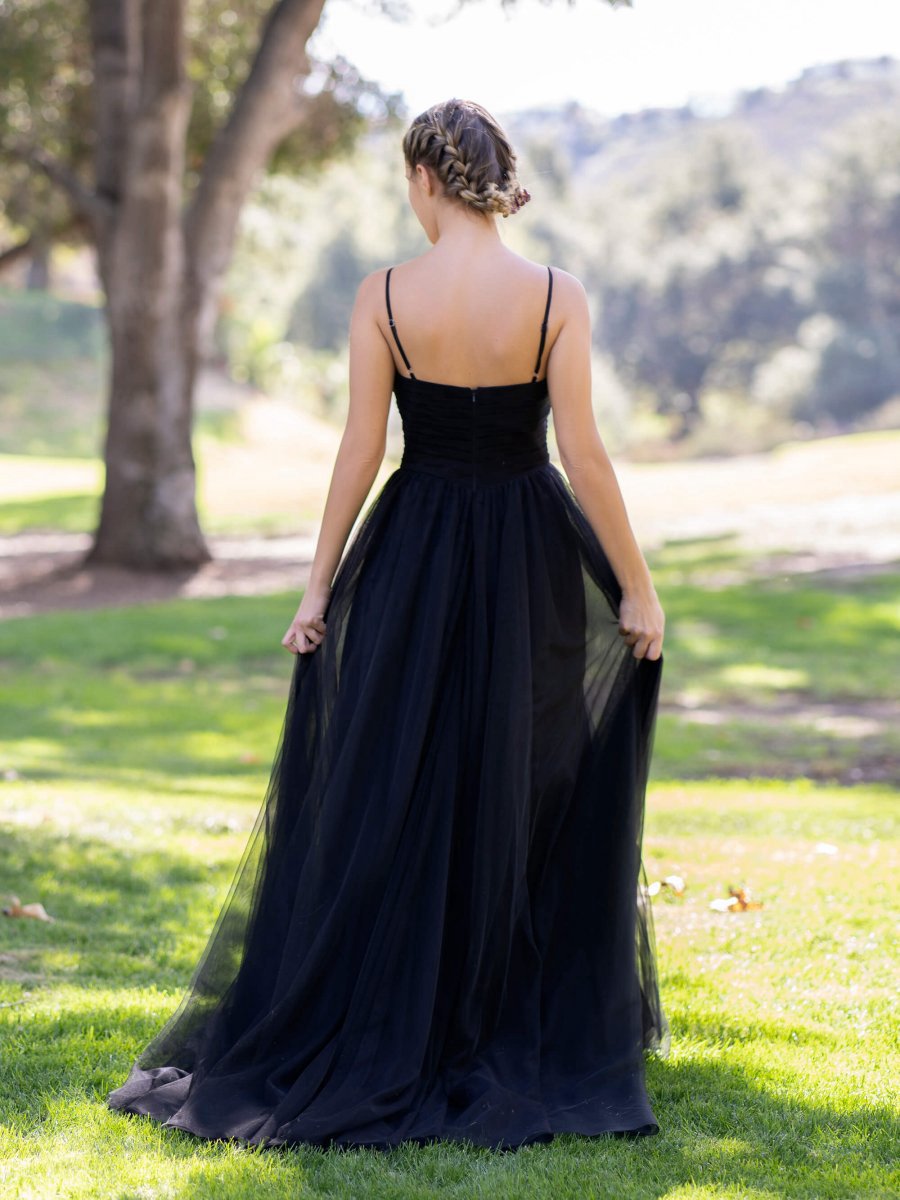 Deep V-neck Tulle Sweep Train Prom Dresses