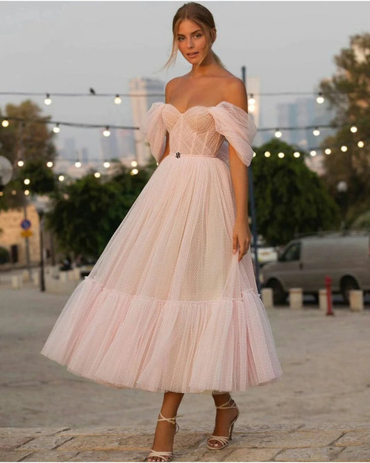 A-line Tulle Sweetheart Tea-Length Homecoming Dresses