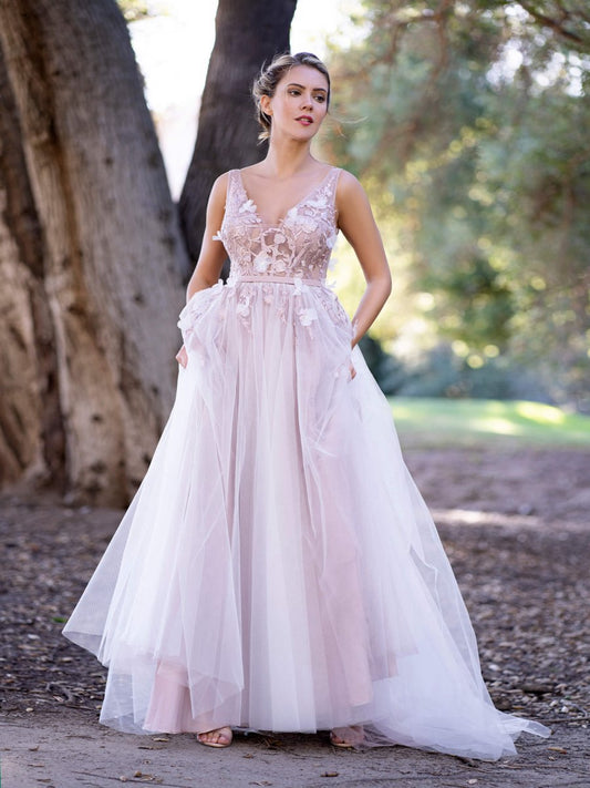 V-neck Appliques and 3D Flowers Lace Tulle Prom Dresses