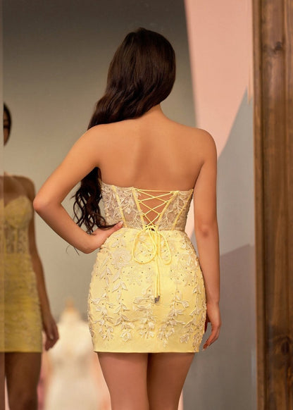 Tight Short Homecoming Dresses with Appliques