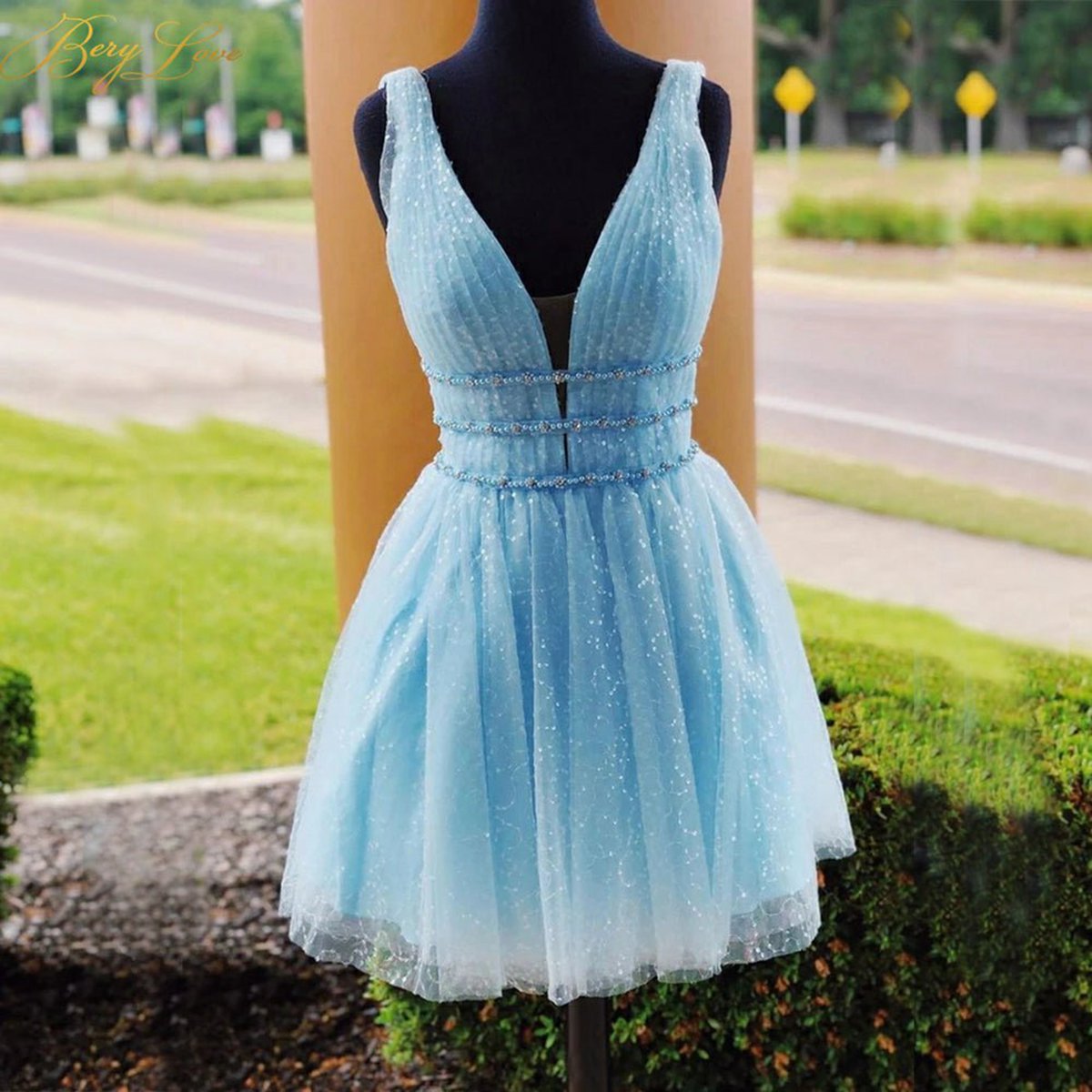 A-line Tulle V Neck Homecoming Dresses with Beading