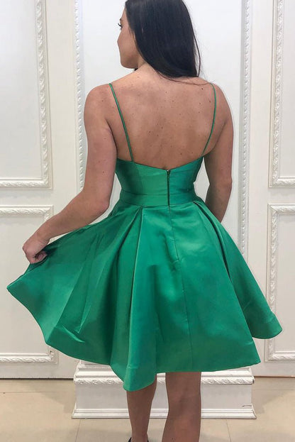 Spaghetti Straps Mini Homecoming Dresses